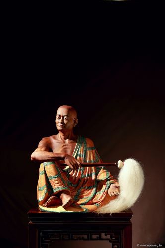 洛本木雕—噶瑪寺十六阿羅漢 第五尊 伐闍羅佛多尊者