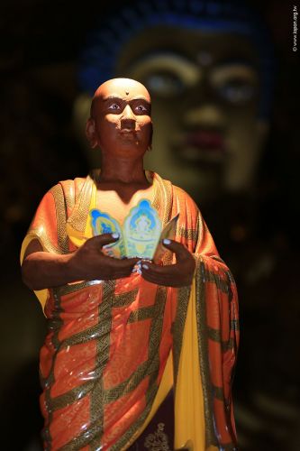 洛本木雕—噶瑪寺十六阿羅漢 第十尊 羅侯羅尊者