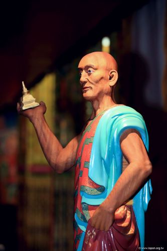 洛本木雕—噶瑪寺十六阿羅漢 第十六尊 戌博迦尊者