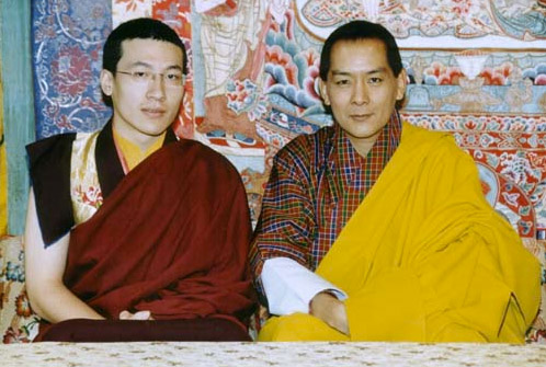 第十七世大宝法王嘉华噶玛巴听列泰耶多杰尊者 生平简介