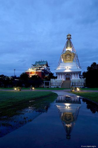 噶瑪寺菩提舍利塔為眾生種下見即解脫的吉祥種子