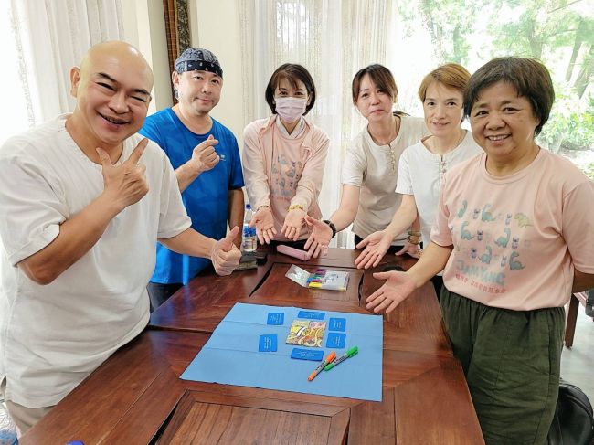 先拼接出小組的菩提道