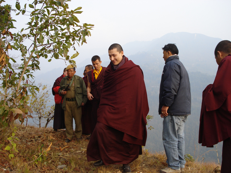 第十七世大宝法王嘉华噶玛巴听列泰耶多杰尊者 生平简介